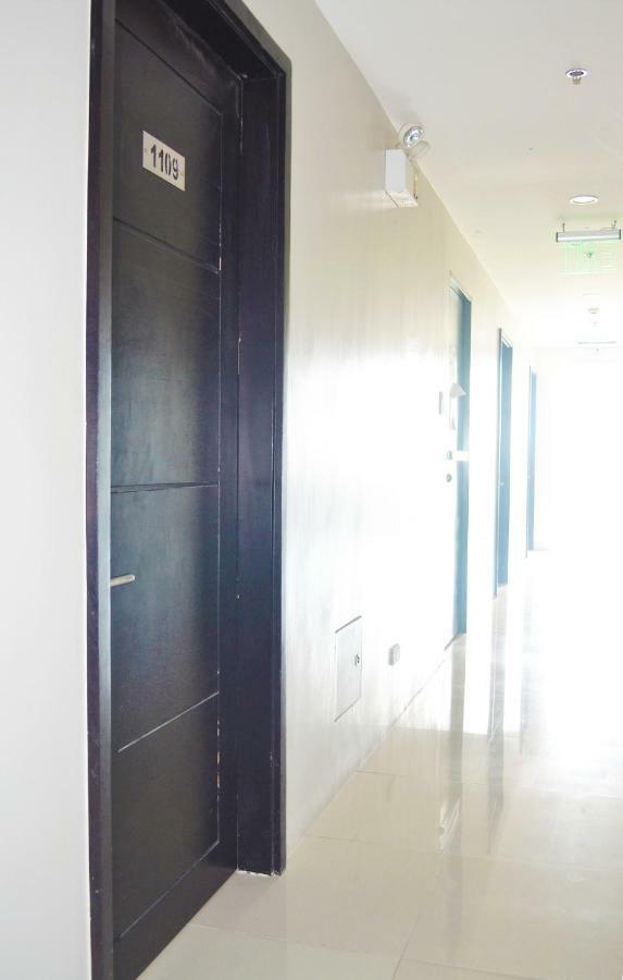 Unit 1109 Cityscape Residences Bacolod Buitenkant foto